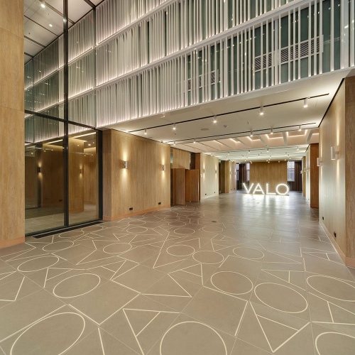 Панели в отеле Valo