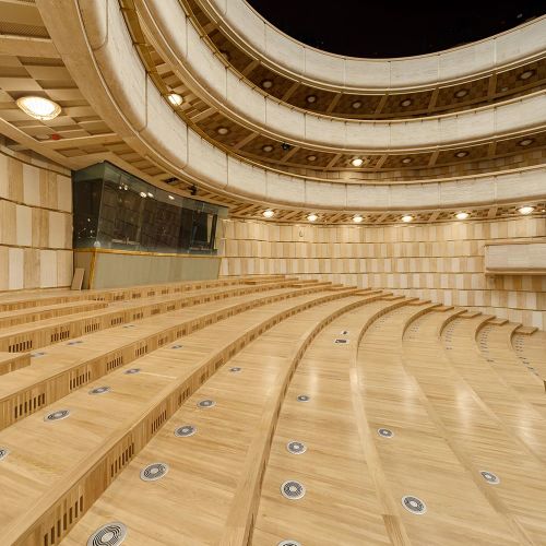 Негорючие радиусные панели для концертных залов Wallhof