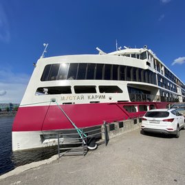 Лайнер Мустай Карим