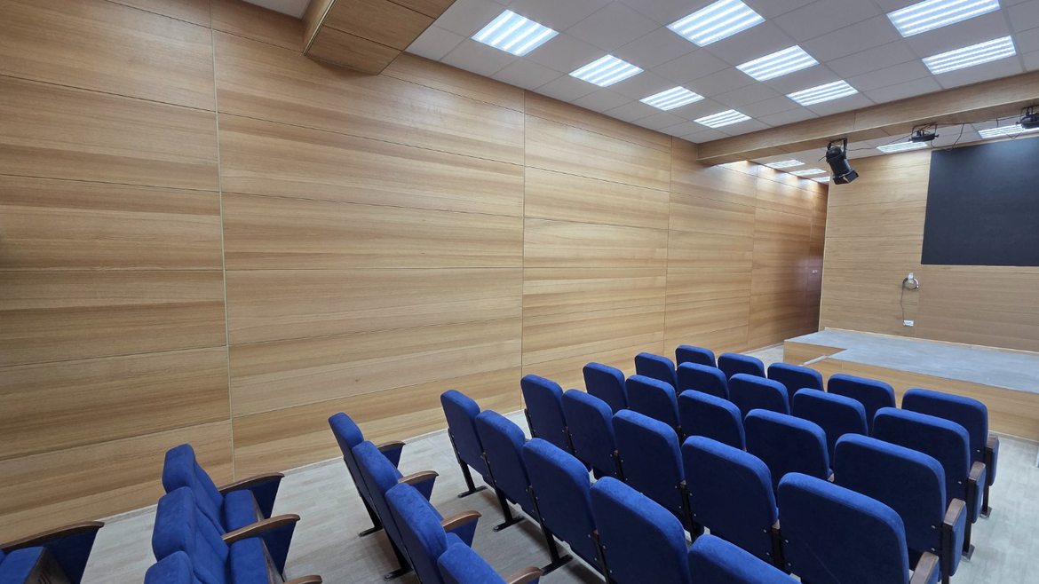 Актовый зал школы_6